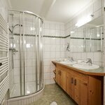 Photo of family room with shower, WC