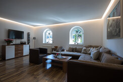 Wohnzimmer mit TV EG