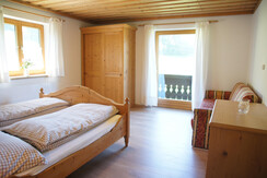 Großes Schlafzimmer mit Doppelbett und Schlafcouch Großes Schlafzimmer mit Doppelbett und Schlafcouch