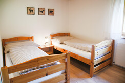 Kleines Schlafzimmer mit 2 Einzelbetten Kleines Schlafzimmer mit 2 Einzelbetten