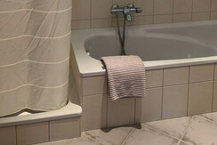 bathroom bathroom