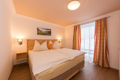 Schlafzimmer mit BOXSPRINGBETT