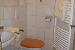 2x Dusche WC 2x Dusche WC