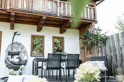 Privater umzäunter Garten mit Terrasse - App. #3 Privater umzäunter Garten mit Terrasse - App. #3