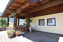 überdachter Abgang zum Appartement überdachter Abgang zum Appartement