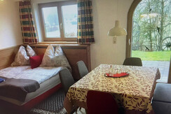 Doppelbett in der Wohnküche Doppelbett in der Wohnküche