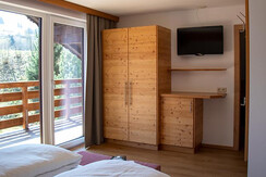 familienzimmer-ferienwohnung-hanna-leogang familienzimmer-ferienwohnung-hanna-leogang