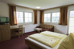 digital_13x18_cb_photography_Zimmer_Gaststube-14