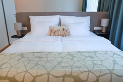 Saal Zimmer 1 ausgebessert