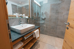 7_focus-media_web_suite-himmelreich13