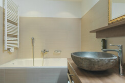 7_focus-media_web_juniorsuite-spielberg-bad3