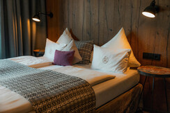 7_focus-media_web_juniorsuite-pinzgauer4