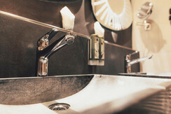 7_focus-media_web_good-life-suite-bad3