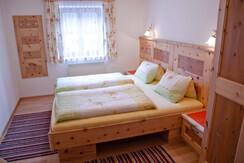 Beispielbild Doppelzimmer mit Zirbenholz