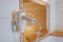 damit die Frisur sitzt :-)