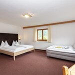 Photo of Family room, shower, toilet, facing the mountains